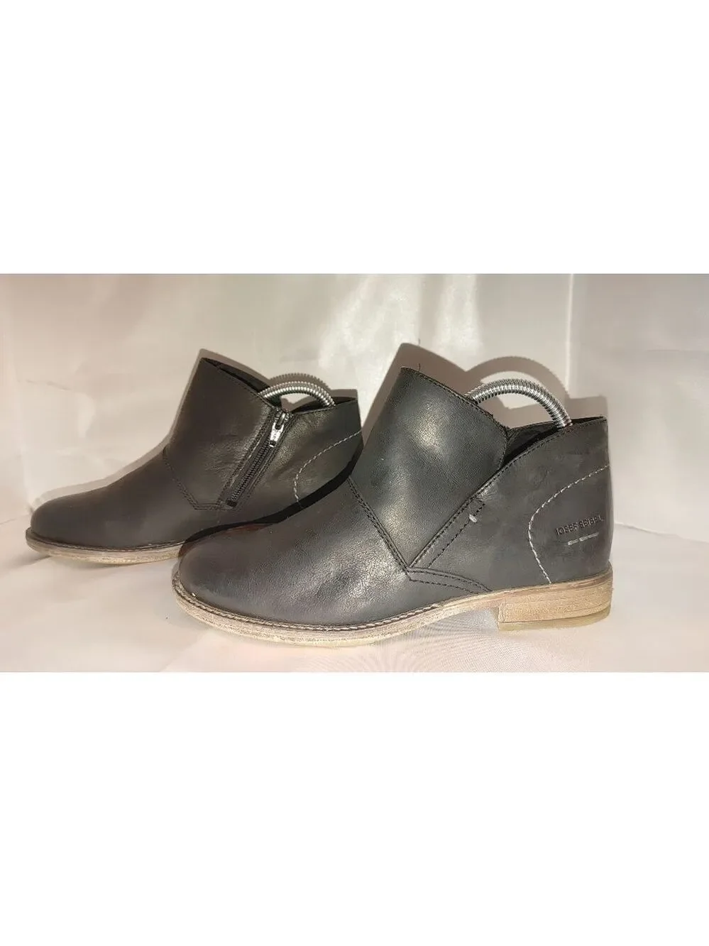 Josef Seibel Sienna 81 Leather Bootiie Size 39